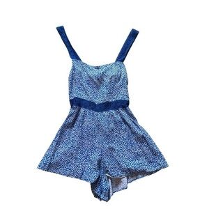 Blue and white speckled lace accent Hollister open key hole back romper